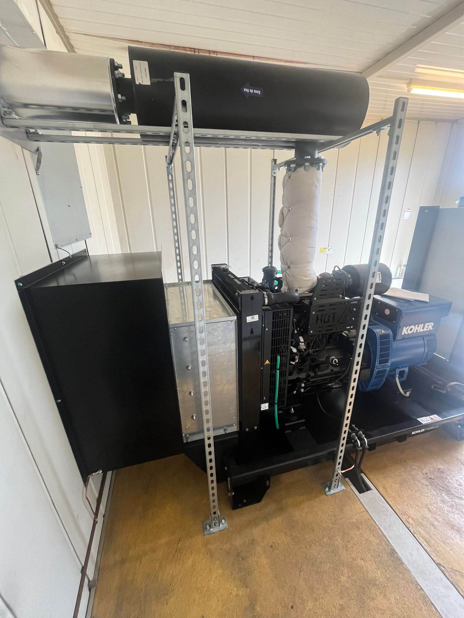 Installation du silencieux et de la gaine de ventilation